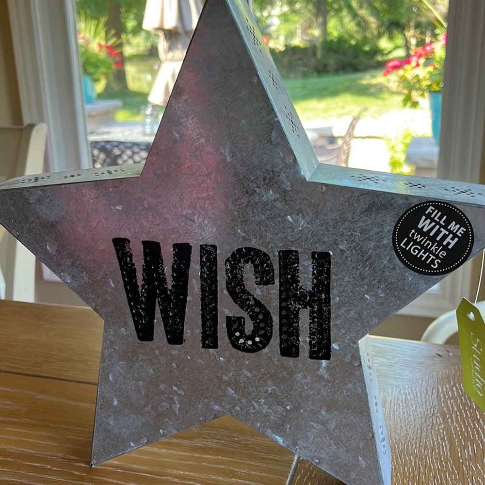 Light up “WISH” metal star